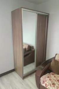 Шкаф-купе 2-х дверный ХИТ с одним зеркалом