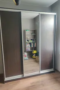 Шкаф-купе ХИТ 3-х дверный с одним зеркалом