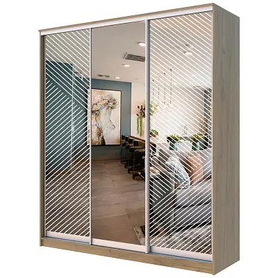 картинка Шкаф-купе 3-х дверный ХИТ с пескоструйным рисунком Диагональные полосы №21-23 с зеркалом от магазина КУПИ КУПЕ