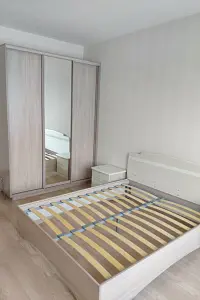 Шкаф-купе ХИТ 3-х дверный с одним зеркалом