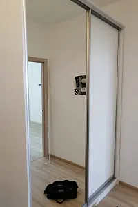 Шкаф-купе 2-х дверный ХИТ с одним зеркалом