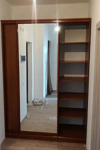 Шкаф-купе 2-х дверный ХИТ с одним зеркалом