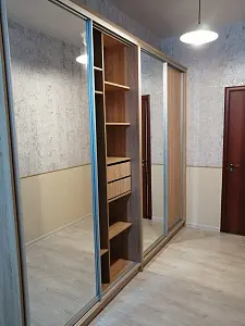 Шкаф-купе 4 двери ХИТ с двумя зеркалами